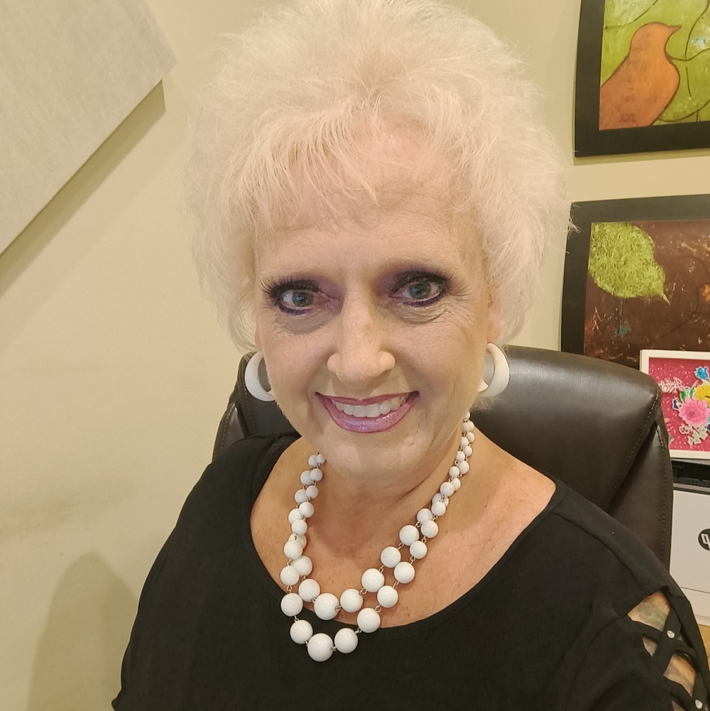 Meet your Posher, Dana